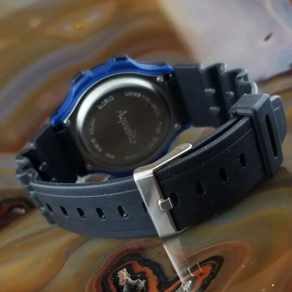 New Vintage Mens Aqualite Digital Alarm Chronograph Sports Watch